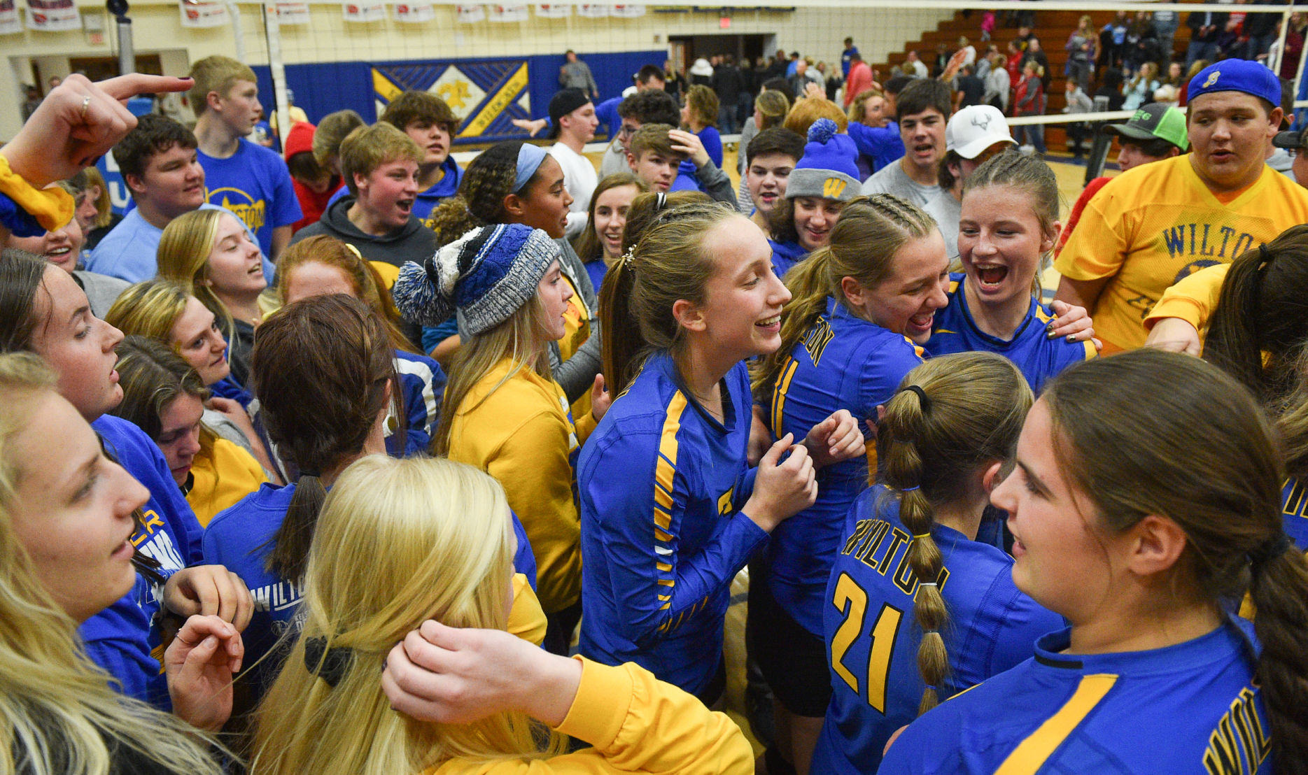 110519-qct-spt-wilton-vball-050a.jpg